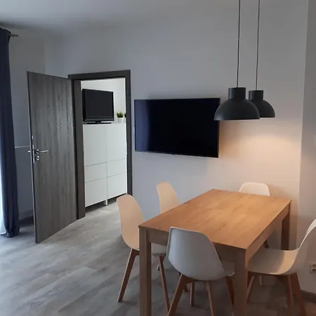 Διαμέρισμα & Basen Kryty Ustronie Morskie